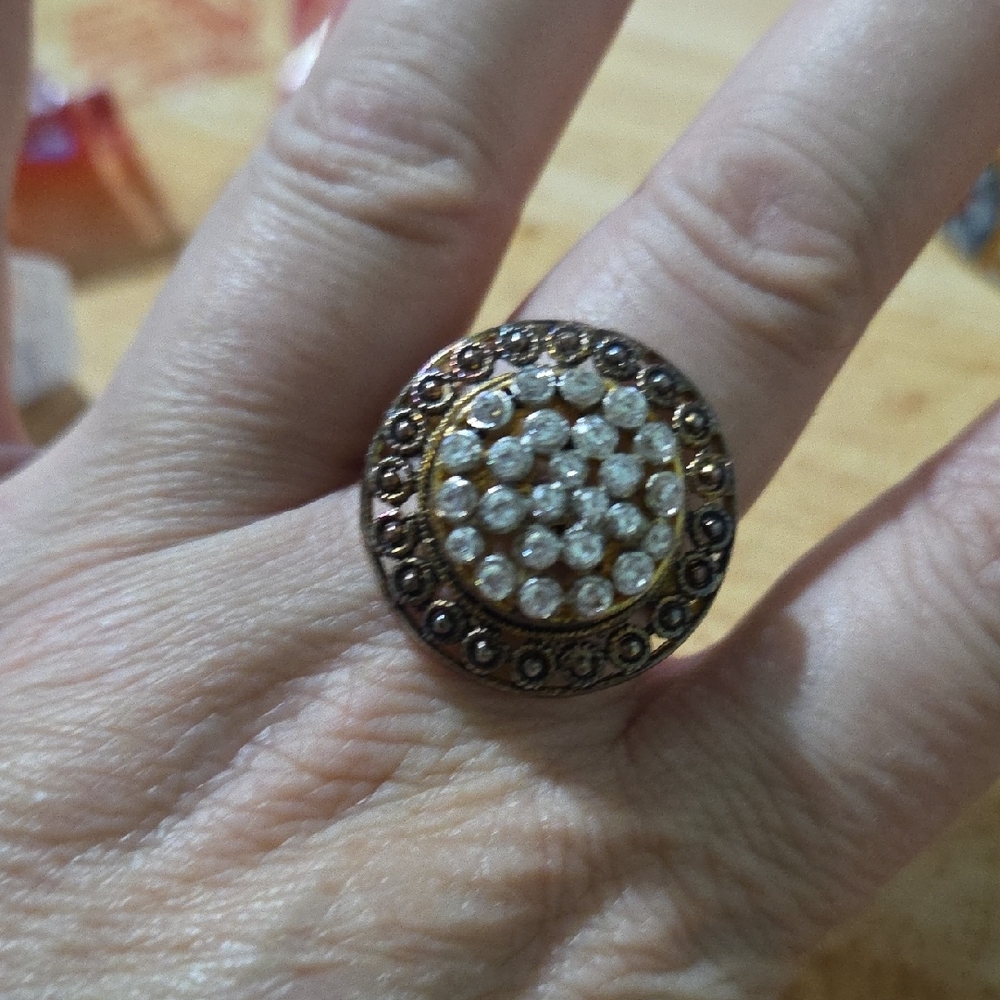Elegant Antique Brass Toned Ring With Faux Crystals Size 7 To 9